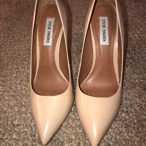 Light Tan Steve Madden pumps